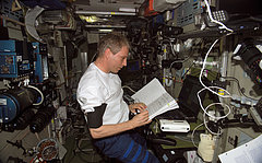 iPod Sighting Aboard the International Space Station iPod Sighting Aboard the International Space Station