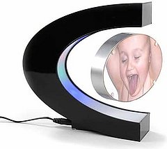 Levitating Photo Frame: Totally Geeky Or Geek Chic? Levitating Photo Frame: Totally Geeky Or Geek Chic?