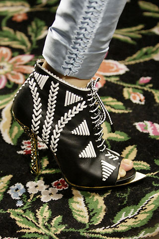 Trend Alert: Black & White Accessories