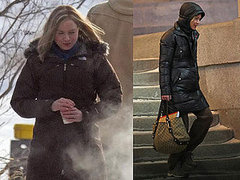 Renée Zellweger Needs Some Mittens Renée Zellweger Needs Some Mittens