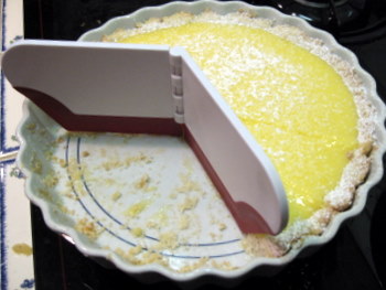 Yummy Links: From Pie Gates to Homemade Twix