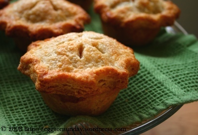 Yummy Link: Cup Pies