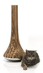 The Leo Cat Scratcher for Pampered Pets