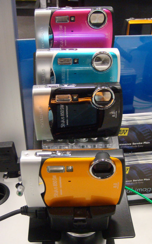 The Pros and Cons of Fashion Cameras The Pros and Cons of Fashion Cameras