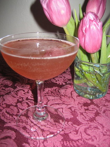 Happy Hour: Pom Lime Vodka Cocktail