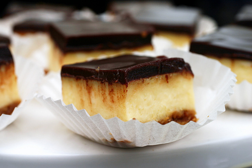 Yummy Link: Dulce de Leche Cheesecake Squares
