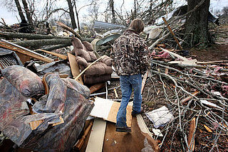 Check This: CNN Uses Blogs and Facebook to Cover Tornadoes