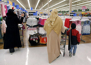 Wal-Mart Opens Arab-American Store in Michigan