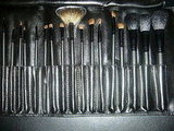 I don't know how to use these either.. normally.. I only have 5 brushes of BB.. but here I have no idea!!! help
I don't know how to use these either.. normally.. I only have 5 brushes of BB.. but here I have no idea!!! help