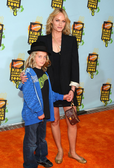 Amber Valletta and son Auden at Nickelodeon Kids' Choice Awards. Amber Valletta and son Auden at Nickelodeon Kids' Choice Awards.