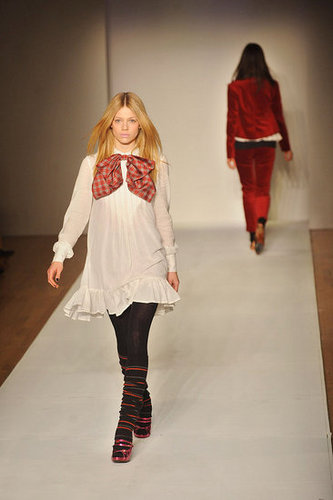 Karen Walker Fall 08 Fashion Show Karen Walker Fall 08 Fashion Show