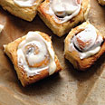 cinnamon rolls with cream cheese glaze