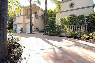 Guess Which Canadian Songstress Owns This House?
