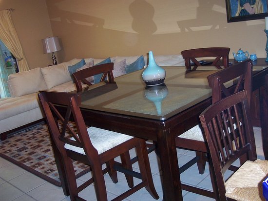 Room Therapy: Neutral Placemats Room Therapy: Neutral Placemats
