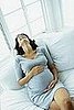 Dear Poll: Does Seeing Your Friend Have a Baby Make You Want One, Too?