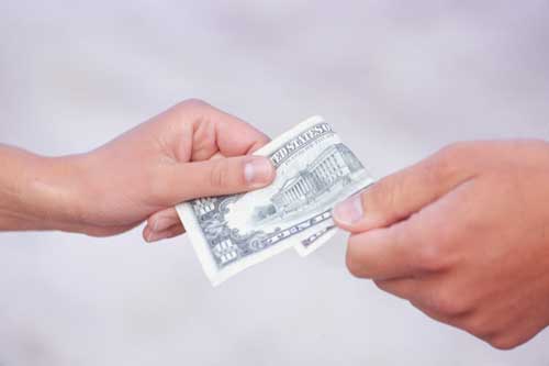 Relationship Protocol: Do His Spending Habits Affect Yours?