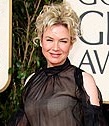 Renee Zellweger’s Golden Globes Look: Love It or Hate It?  
