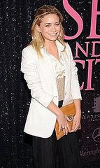 Trend Alert: The Envelope Clutch