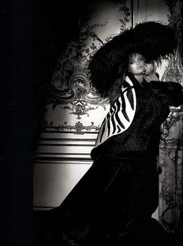 Snap Judgment: Couture or Ready-to-wear? 