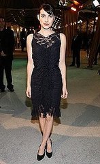Emma Roberts Attends Premiere of The Curious Case of Benjamin Button in Chanel Lace
