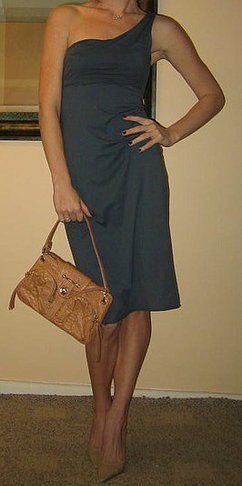 Look of the Day: Festively Minimal
