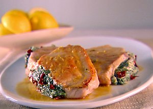Pork Chops Stuffed With Sundried Tomatoes and Spinach Pork Chops Stuffed With Sundried Tomatoes and Spinach