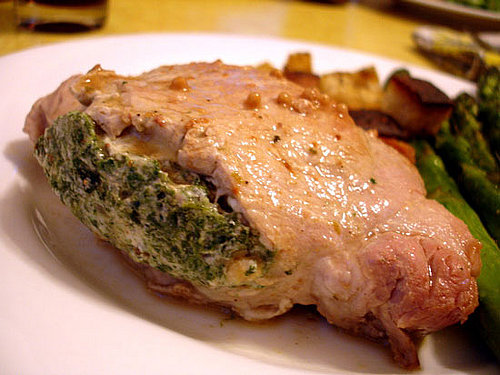 Fast & Easy Dinner: Pork Chops Stuffed With Sundried Tomatoes and Spinach