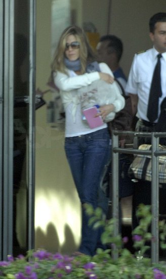 Jennifer Aniston Arrives in Cabo Jennifer Aniston Arrives in Cabo