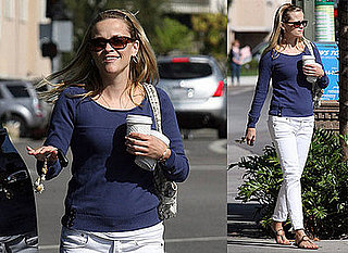 Reese Witherspoon Leaves a Coffee Shop