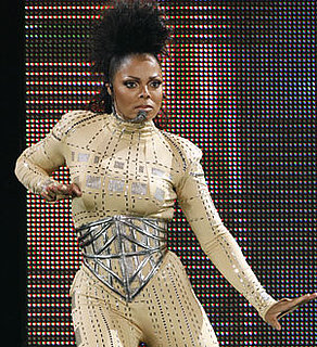 Photo of Janet Jackson, Who Was Hospitalized Yesterday and Had to Cancel Show in Montreal