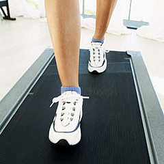 Take Your Lunges For a Treadmill Walk