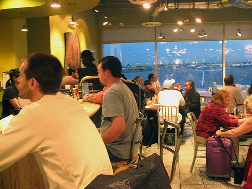 Do You Dine in Airport Restaurants?