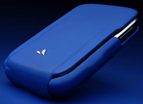 Vaja's BlackBerry Bold Cases Are Too Sexy For Their Shirts 