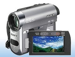 Ask a Geek Girl: What to Look for in a Camcorder Ask a Geek Girl: What to Look for in a Camcorder