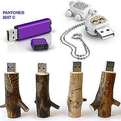 Top 5 Flash Drives to Give as Gifts Top 5 Flash Drives to Give as Gifts