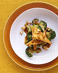 Fast & Easy Dinner: Tofu and Broccoli Stir-Fry Fast & Easy Dinner: Tofu and Broccoli Stir-Fry