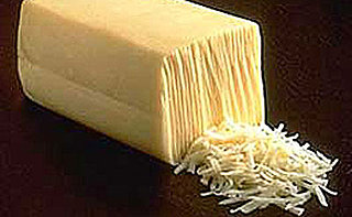 German Supermarket Cashier Repels Robbers With Cheese