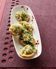 Artichoke-Parmesan Crostini Artichoke-Parmesan Crostini
