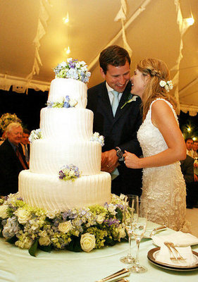 Jenna Bush's Wedding Cake: Love It or Hate It?