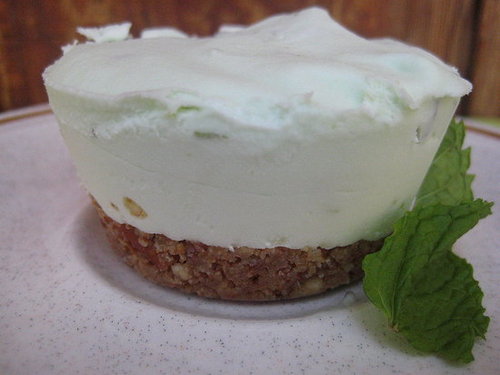 Cool and Creamy Frozen Mojito Cakes
