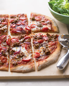 Fast & Easy Dinner: Hamburger and Tomato Pizza