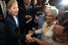 Clinton Limits Palin Criticism While Campaigning