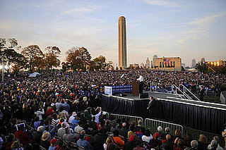 Obama Draws a Crowd of 100,000 in St. Louis