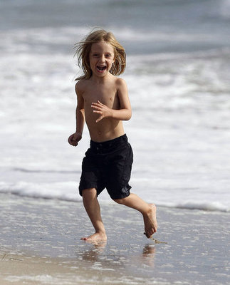 Ryder Robinson sped through the surf. Ryder Robinson sped through the surf.
