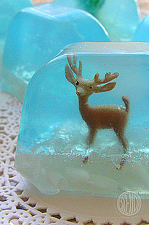 Lil Links: Impress Your Holiday Guests With Snowglobe Soap