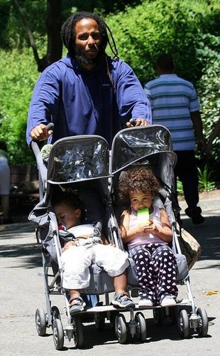 Ziggy Marley Pushing For Two at the Zoo Ziggy Marley Pushing For Two at the Zoo