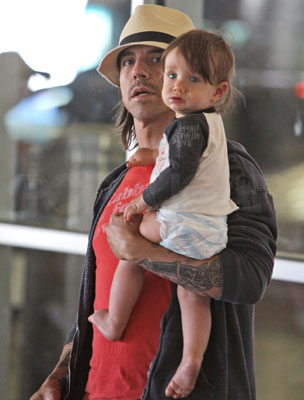 Anthony and Everly Kiedis Fly Back to Cali Anthony and Everly Kiedis Fly Back to Cali