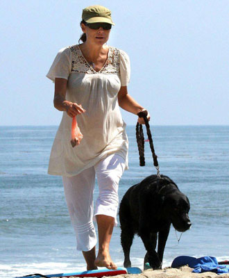 Minnie and Bubba Hit the Beach Minnie and Bubba Hit the Beach