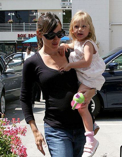 Violet Looks Pretty in Pink With Mama Jen Violet Looks Pretty in Pink With Mama Jen