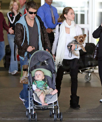 Joey McIntyre's Lil Griffin Is Hangin' Tough in a Maclaren Joey McIntyre's Lil Griffin Is Hangin' Tough in a Maclaren